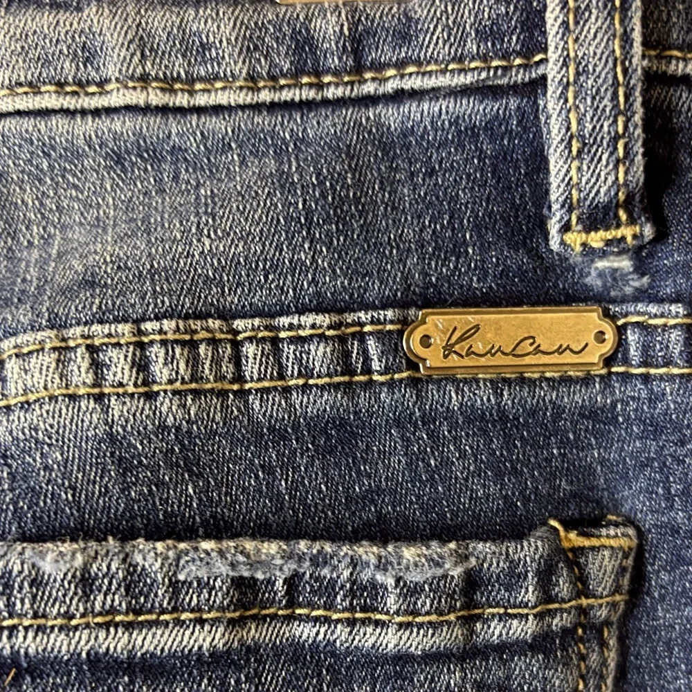KanCan trendy distressed